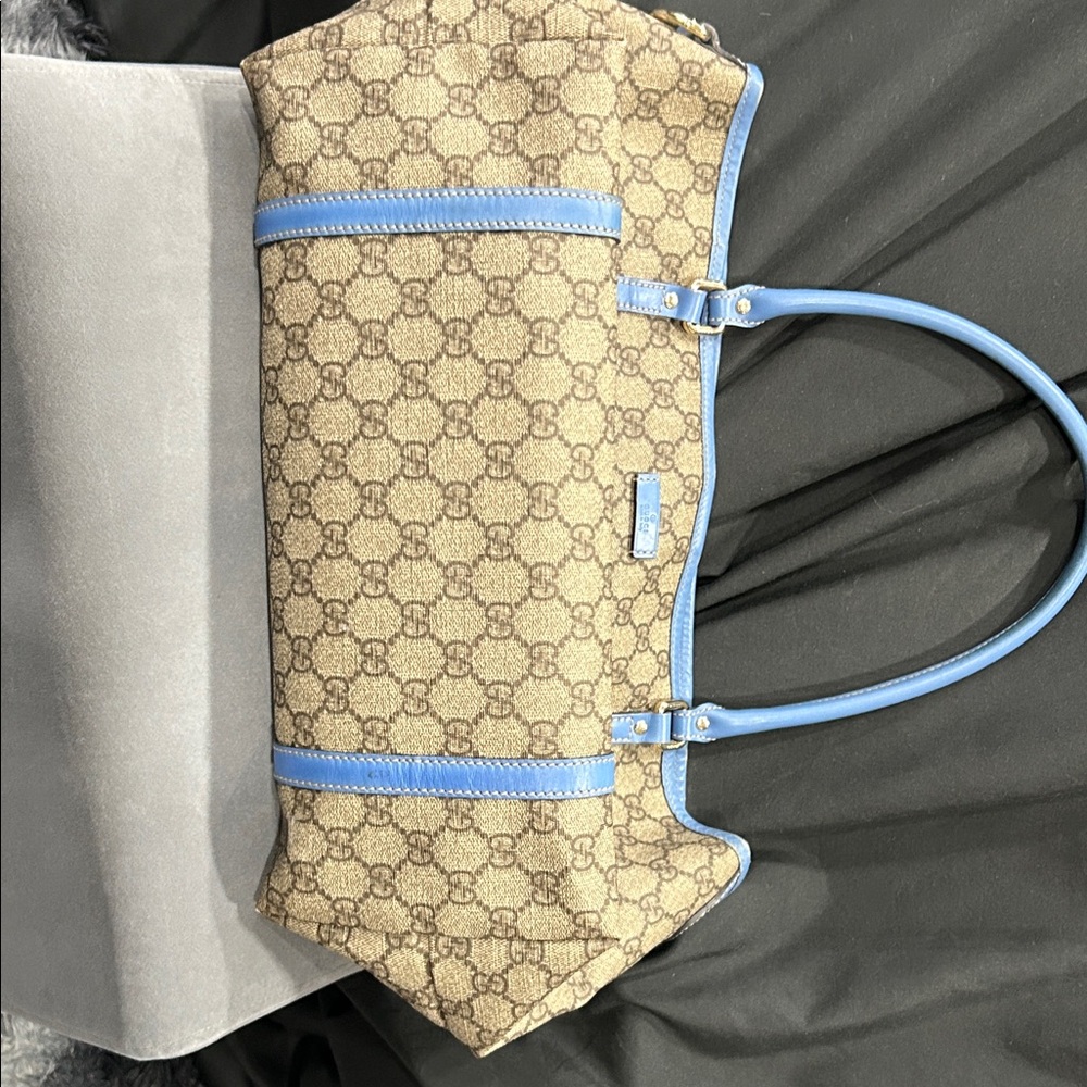 Gucci GG Supreme Joy tote bag featuring blue leather trim - Picture 4 of 13